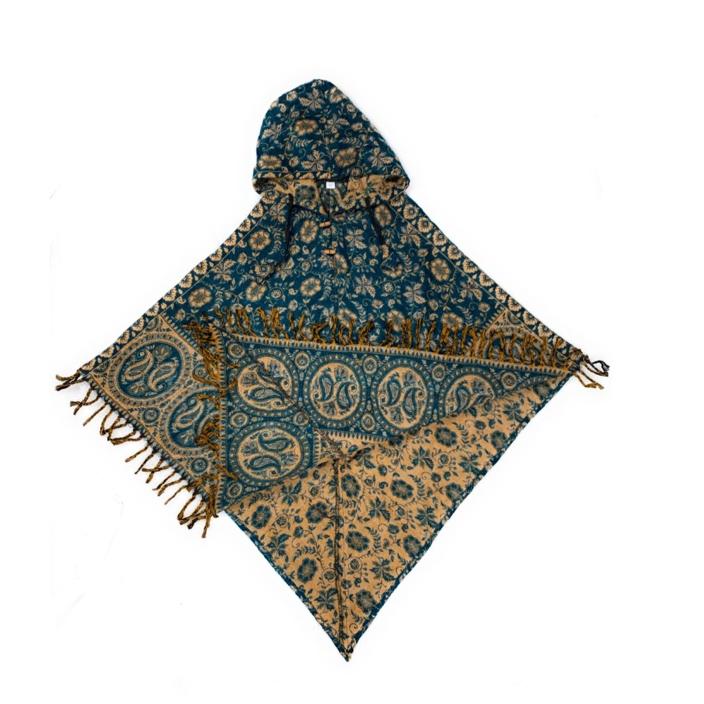 Hooded Wool Poncho - Picture 6 of 8